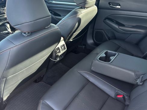 Used 2024 Nissan Altima 2.0 SR image 14