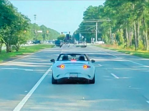 Used 2016 MAZDA MX-5 Miata Club image 5