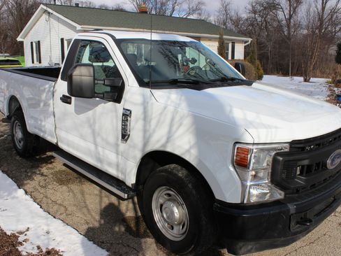 Used 2022 Ford F250 XL image 2