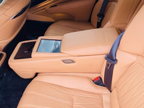 Used 2024 Lexus LS 500 AWD w/ Luxury Package image 13