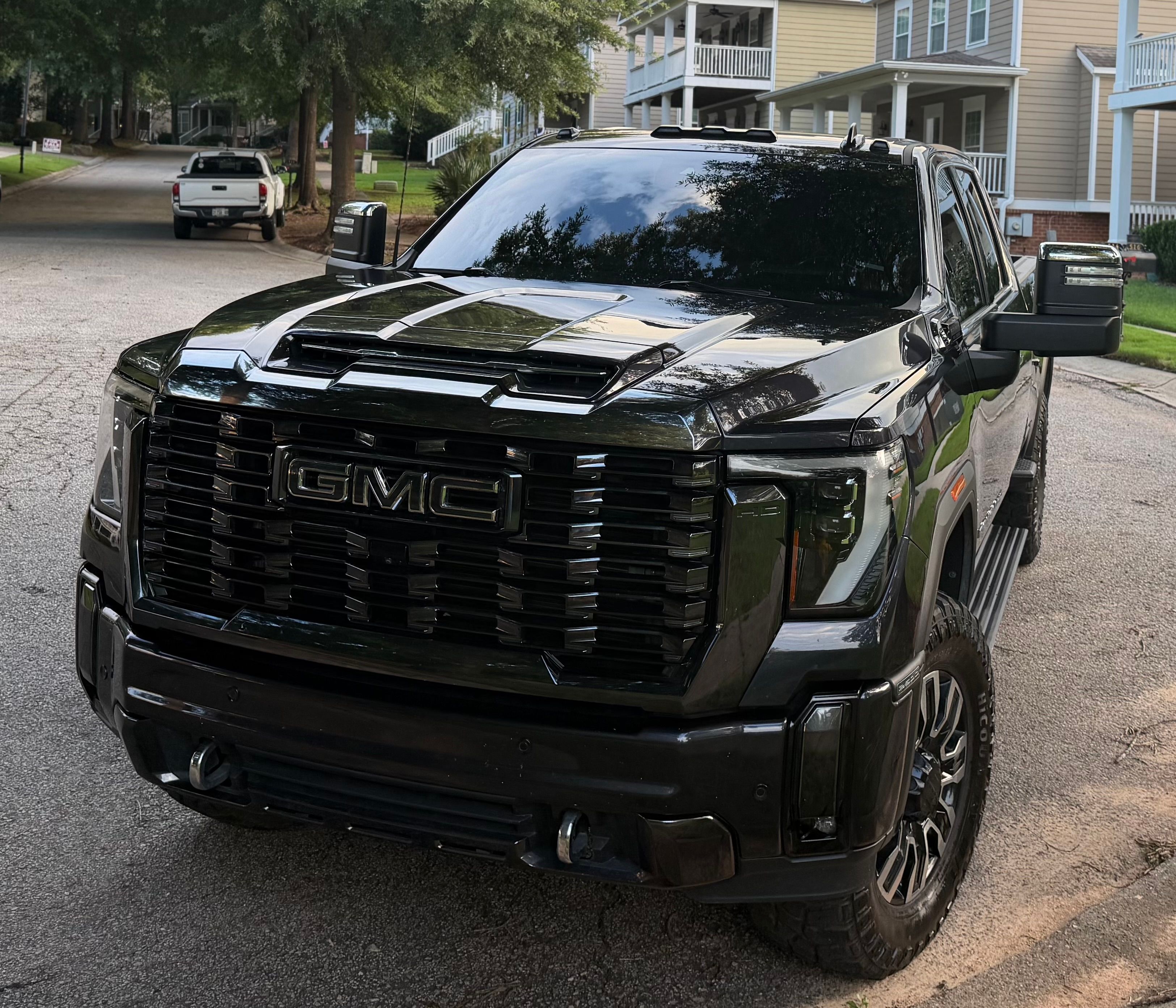 Used 2024 GMC Sierra 2500 Denali Ultimate AWD/4WD image 12