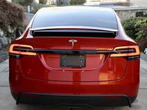 Used 2023 Tesla Model X image 5