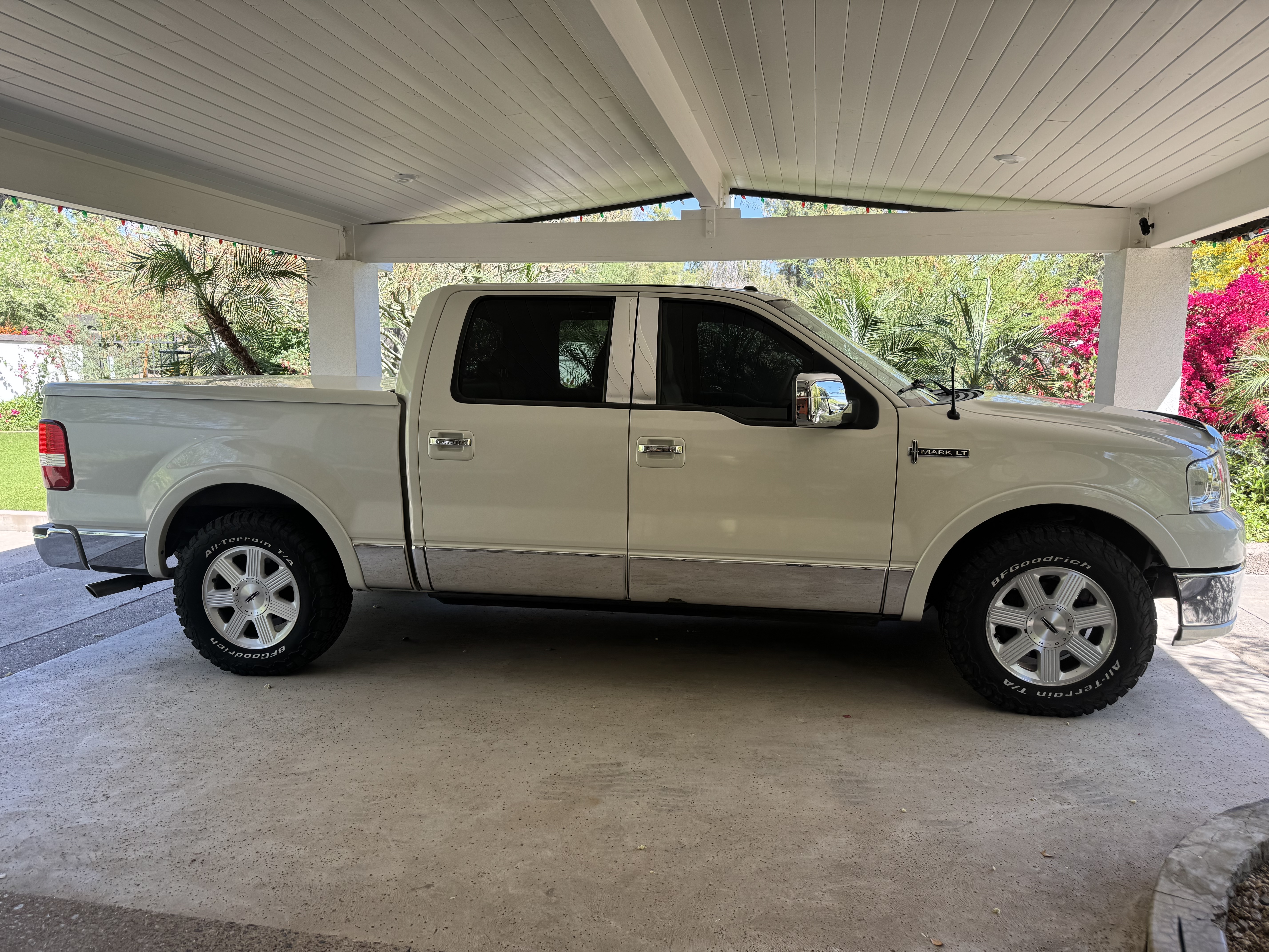 Used 2006 Lincoln Mark LT 2WD image 4