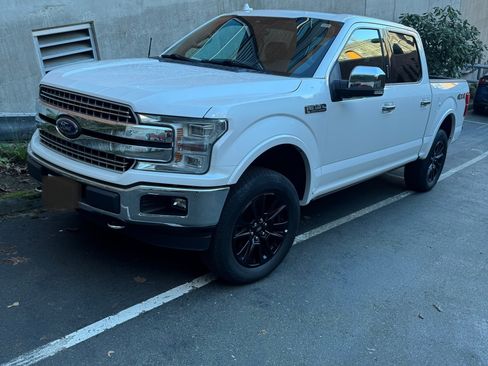 Used 2018 Ford F150 Lariat w/ Equipment Group 502A Luxury image 1