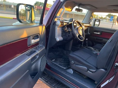 Used 2007 Toyota FJ Cruiser 4WD image 29