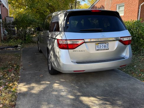 Used 2012 Honda Odyssey LX image 12