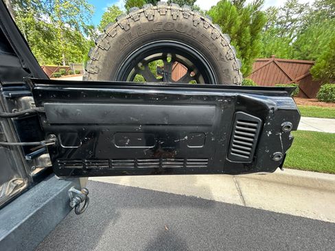 Used 2011 Jeep Wrangler Rubicon w/ PWR Convenience Group image 6