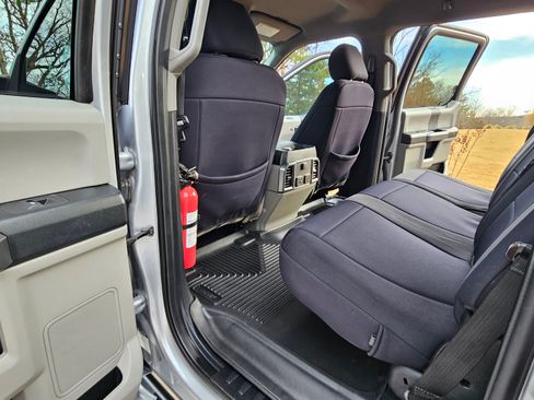 Used 2021 Ford F250 XLT w/ FX4 Off-Road Package image 12