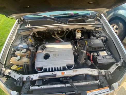 Used 2010 Mercury Mariner 2WD Hybrid image 9