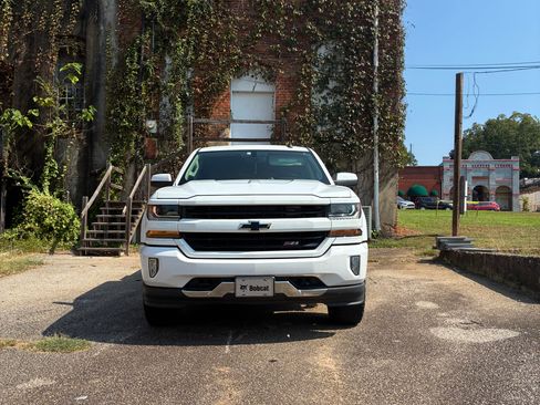 Used 2018 Chevrolet Silverado 1500 LT w/ All Star Edition AWD/4WD image 1