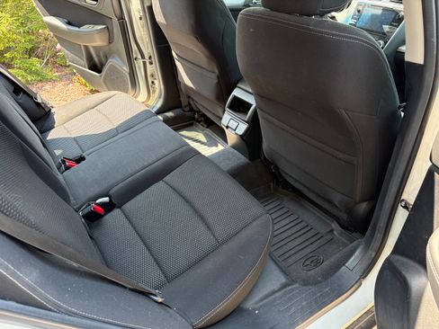 Used 2019 Subaru Outback 2.5i Premium AWD/4WD image 9