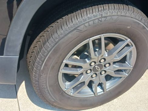 Used 2020 Chevrolet Traverse LS FWD image 5
