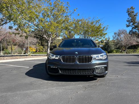 Used 2019 BMW 740i w/ Executive Package image 5