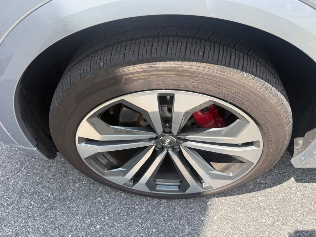Used 2019 Audi Q8 Premium Plus w/ Premium Plus AWD/4WD image 8