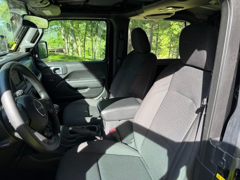 Used 2023 Jeep Wrangler Sport w/ Dual Door Group (Lowers Only) AWD/4WD image 9