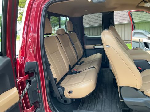 Used 2022 Ford F250 Lariat w/ Lariat Value Package AWD/4WD image 9