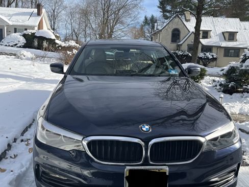 Used 2017 BMW 530i xDrive image 1