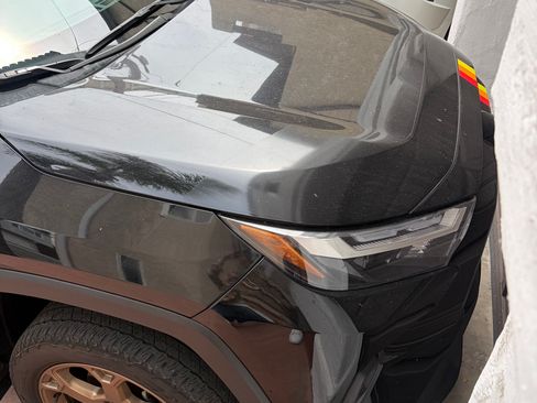 Used 2023 Toyota RAV4 AWD Hybrid image 5