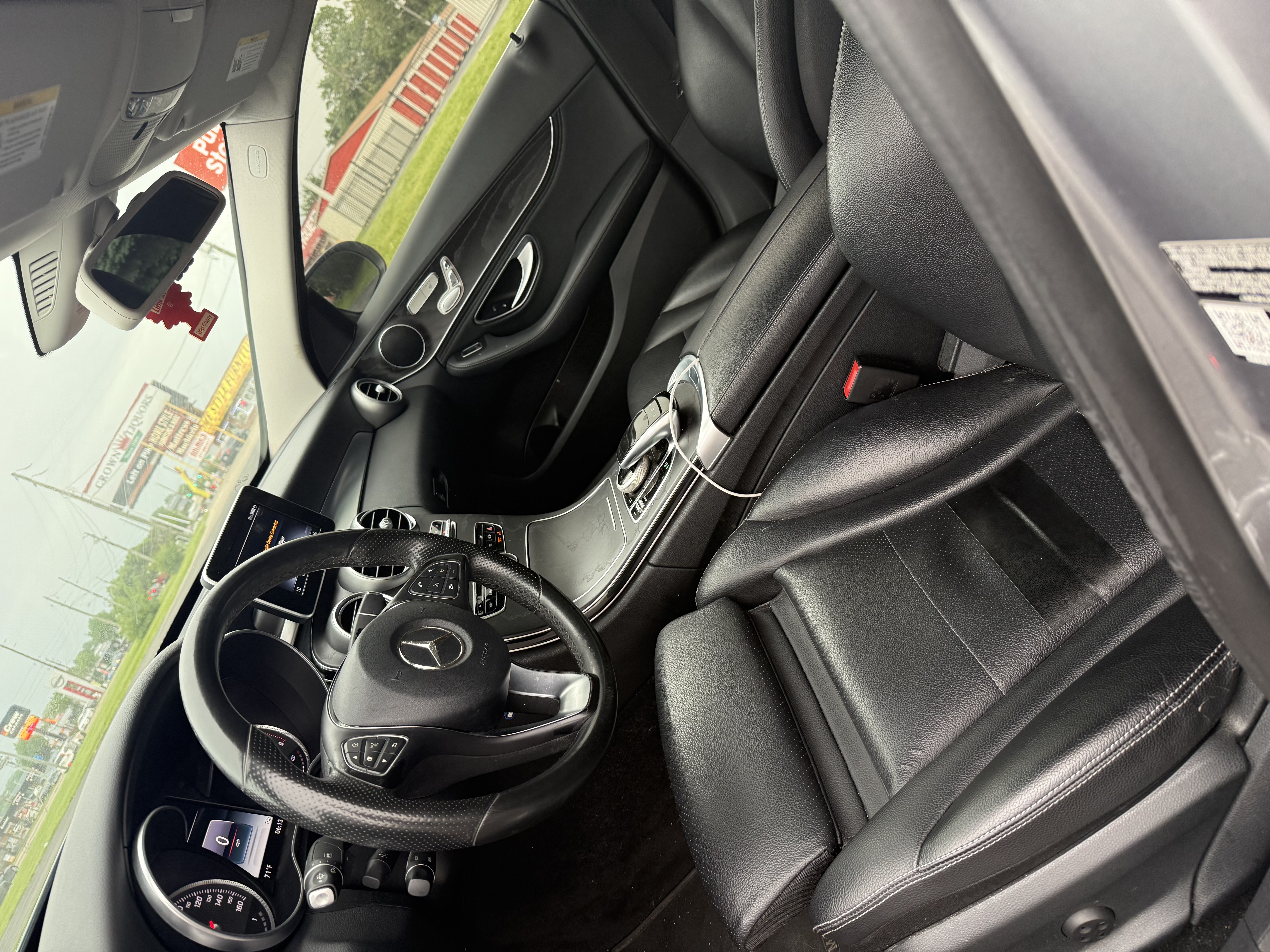 Used 2015 Mercedes-Benz C 300 4MATIC Sedan image 9