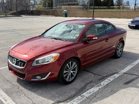 Used 2013 Volvo C70 T5 image 2