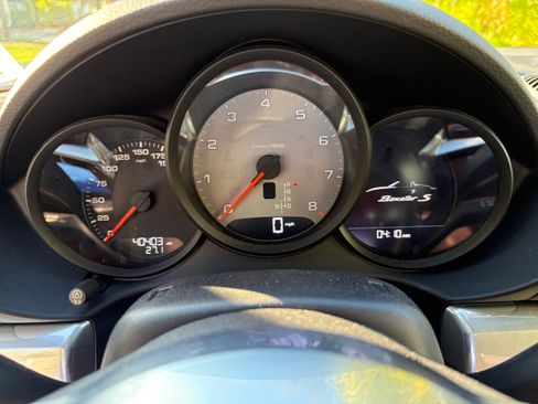 Used 2017 Porsche 718 Boxster S image 14