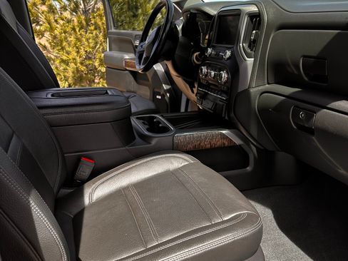Used 2020 GMC Sierra 3500 Denali w/ Denali Ultimate Package image 10