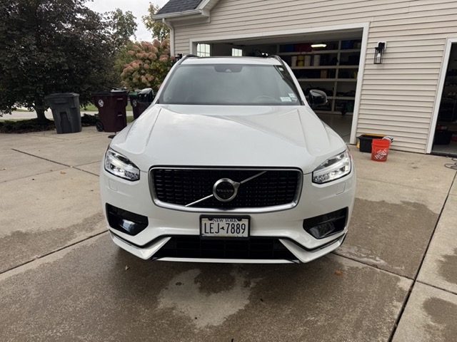 Used 2020 Volvo XC90 T6 R-Design w/ Advanced Package AWD/4WD image 8