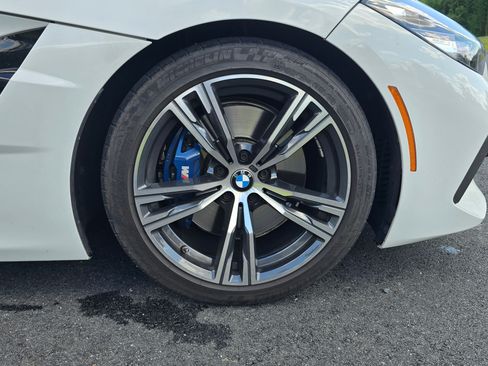 Used 2020 BMW Z4 M40i w/ Executive Package image 14