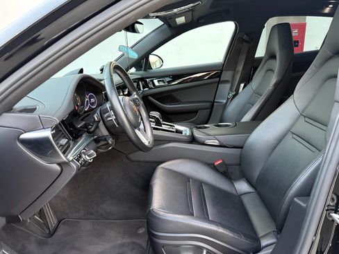 Used 2019 Porsche Panamera 4 image 13