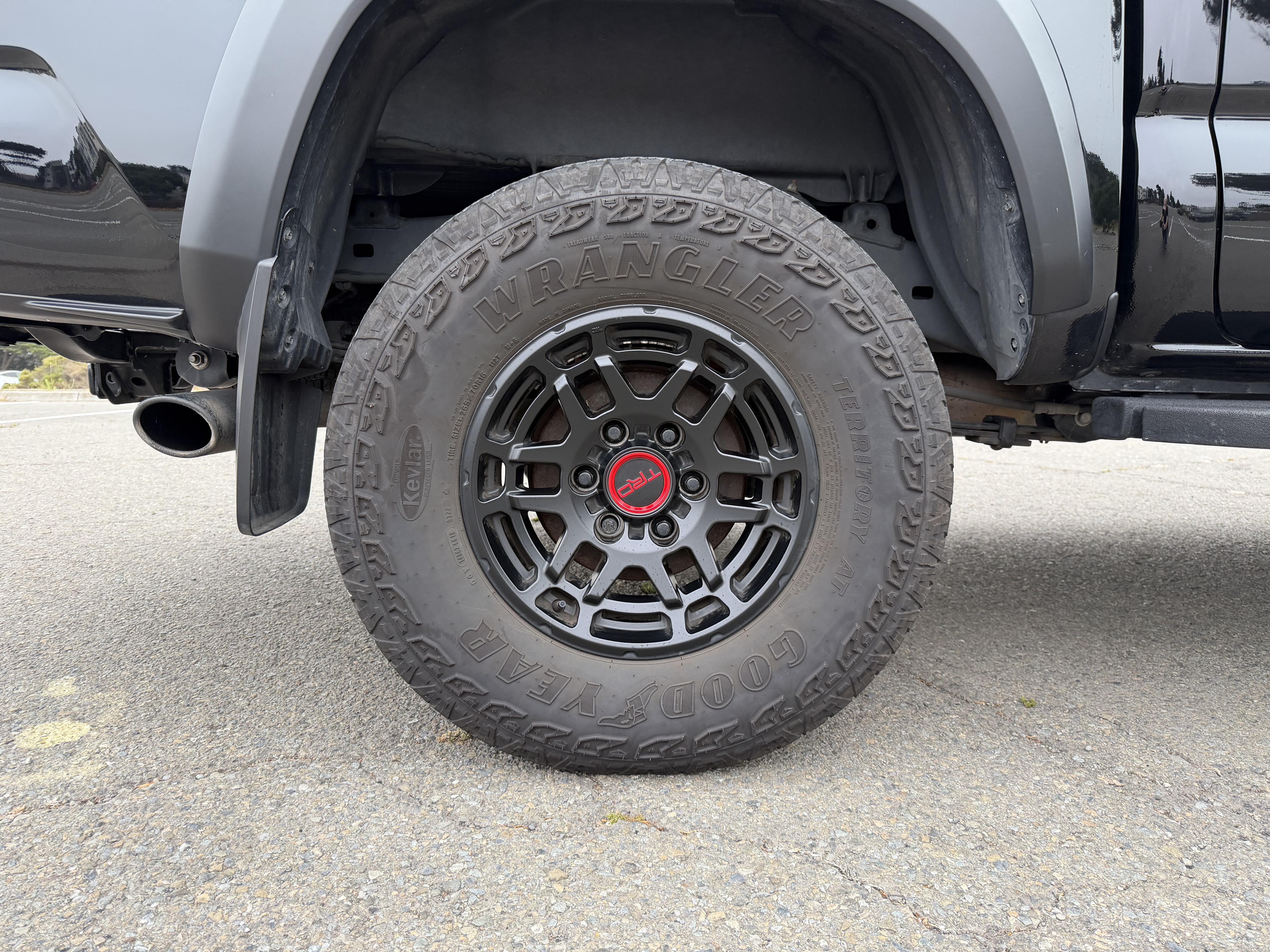 Used 2022 Toyota Tacoma TRD Pro AWD/4WD image 17