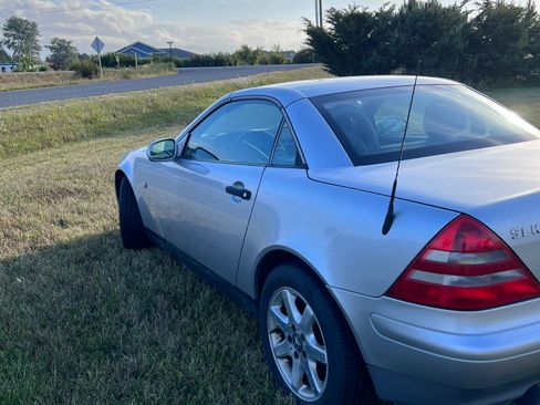 Used 1998 Mercedes-Benz SLK 230 image 8