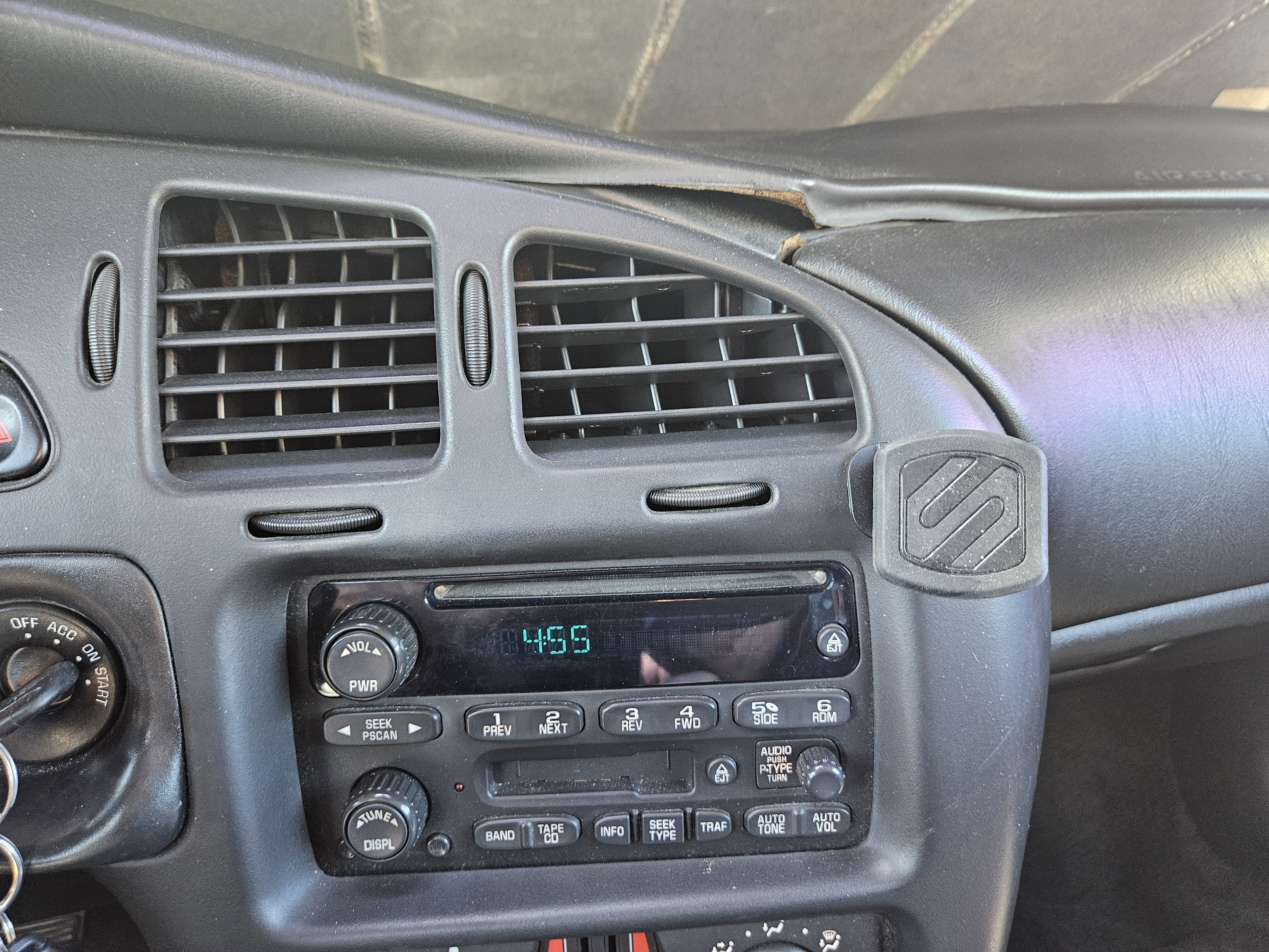 Used 2005 Chevrolet Monte Carlo LT w/ Preferred Equipment Group FWD image 14
