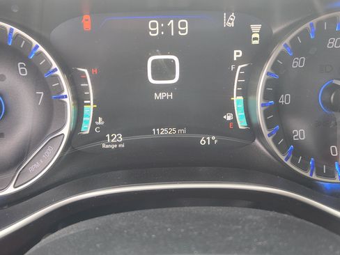 Used 2018 Chrysler Pacifica Limited w/ Tire & Wheel Group image 20