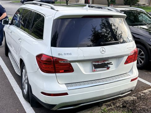 Used 2014 Mercedes-Benz GL 350 BlueTEC 4MATIC image 2