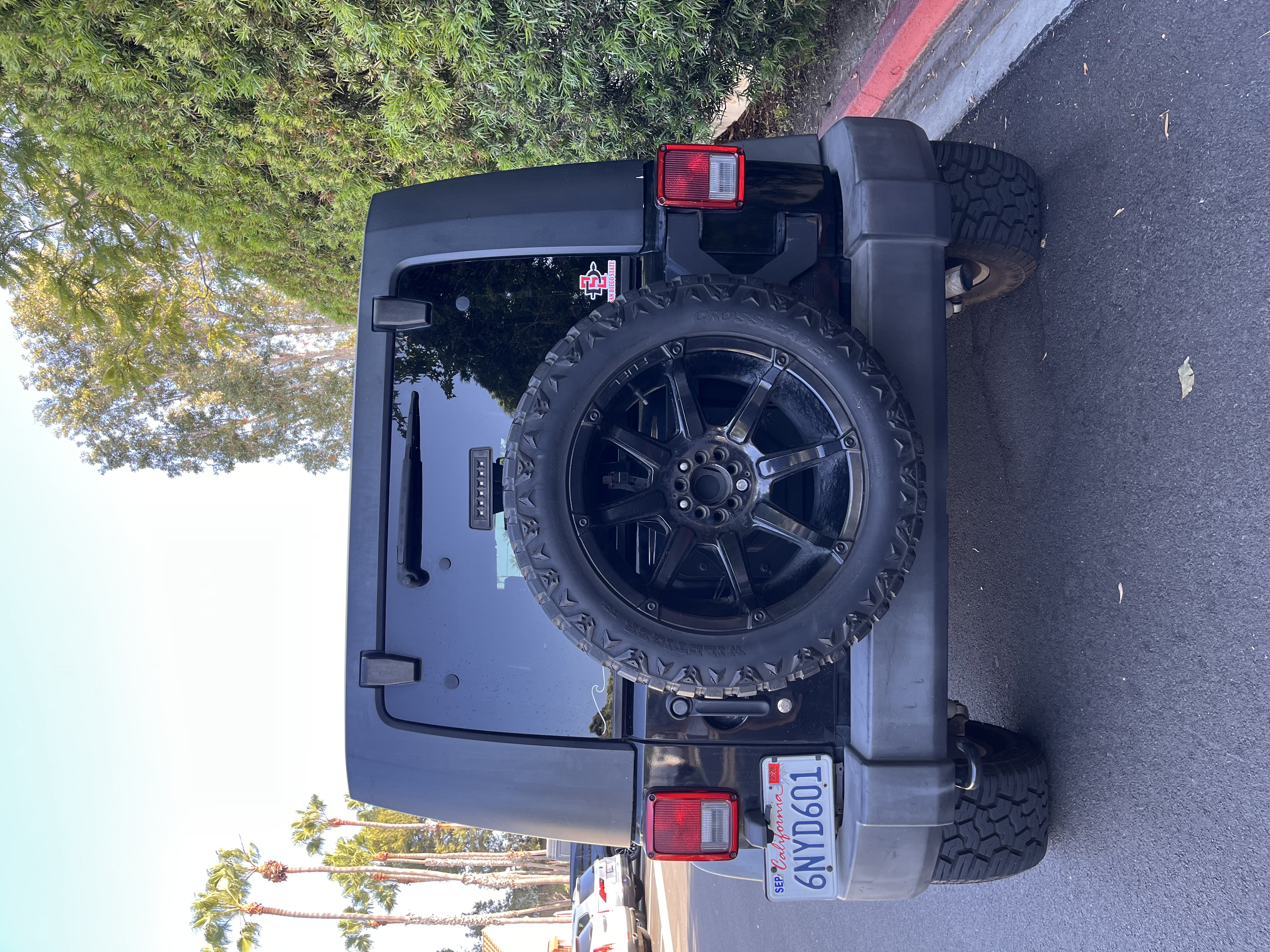 Used 2010 Jeep Wrangler Unlimited Sport AWD/4WD image 9