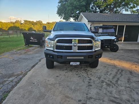 Used 2017 RAM 3500 Tradesman w/ Chrome Appearance Group image 2