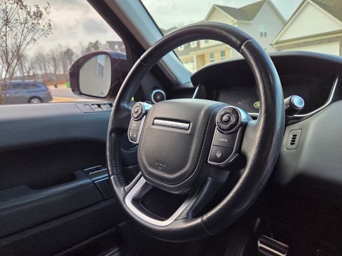 Used 2015 Land Rover Range Rover Sport Supercharged image 25