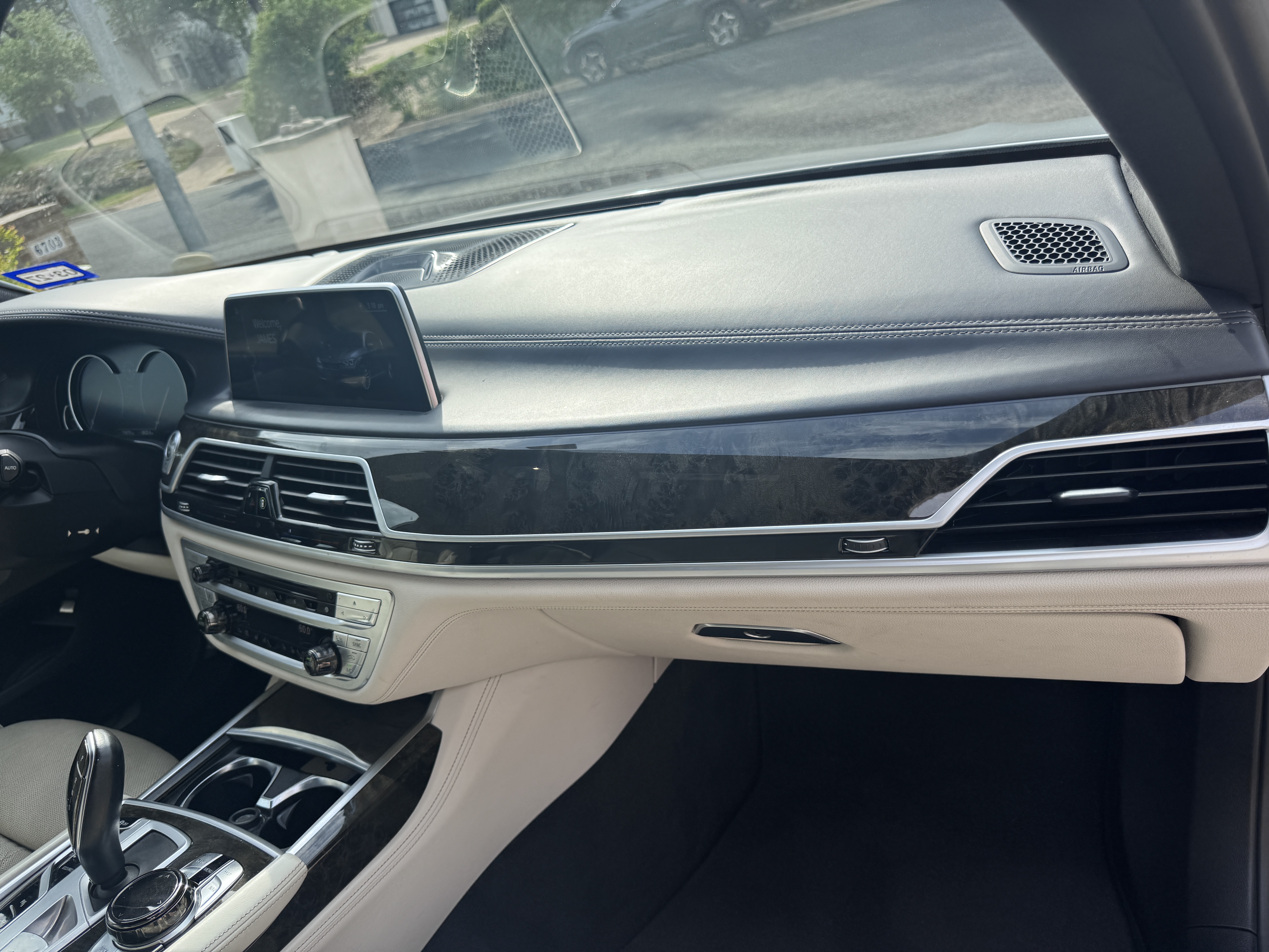 Used 2017 BMW 750i xDrive AWD/4WD image 14