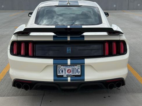Used 2020 Ford Mustang Shelby GT350 w/ Technology Package RWD image 5