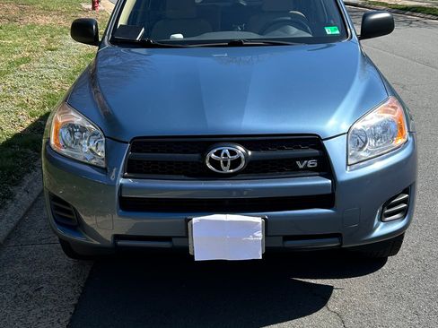 Used 2012 Toyota RAV4 4WD V6 w/ Tow Prep Pkg image 9