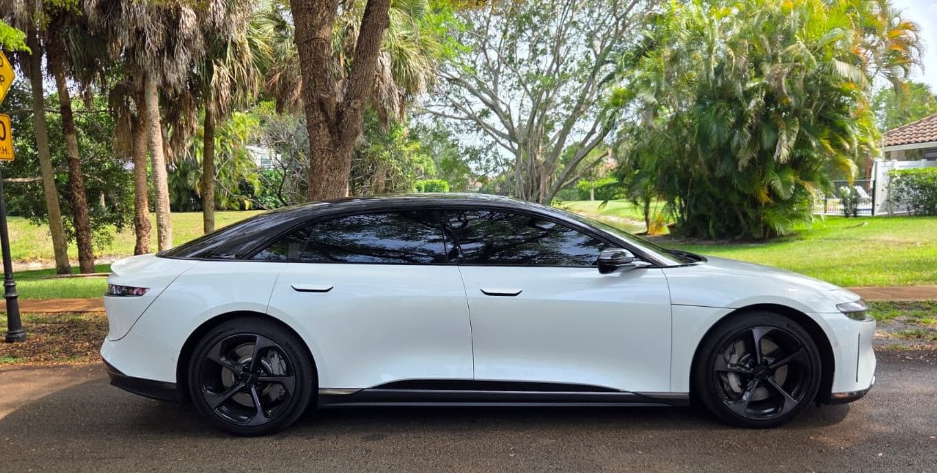 Used 2025 Lucid Air Touring AWD/4WD image 1
