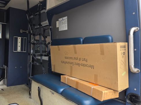Used 2011 Mercedes-Benz Sprinter 2500 image 13