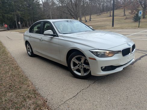 Used 2013 BMW 328i xDrive 328i xDrive Sedan 4D image 4