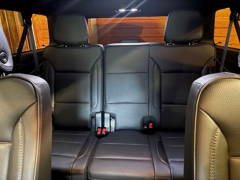 Used 2021 GMC Yukon XL Denali w/ Denali Ultimate Package image 15