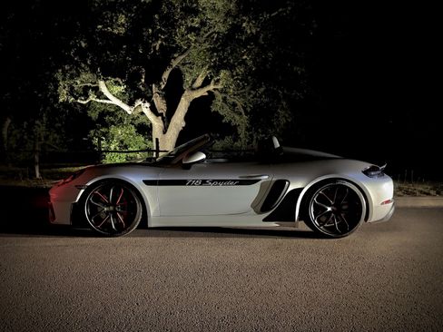 Used 2020 Porsche 718 Boxster Spyder RWD image 1