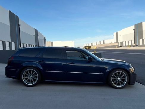 Used 2005 Dodge Magnum R/T w/ Convenience Group II RWD image 12
