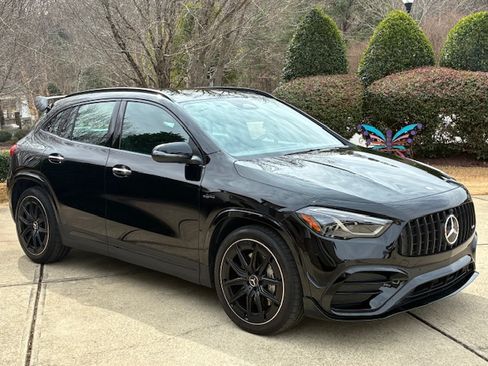 Used 2025 Mercedes-Benz GLA 35 AMG 4MATIC image 12