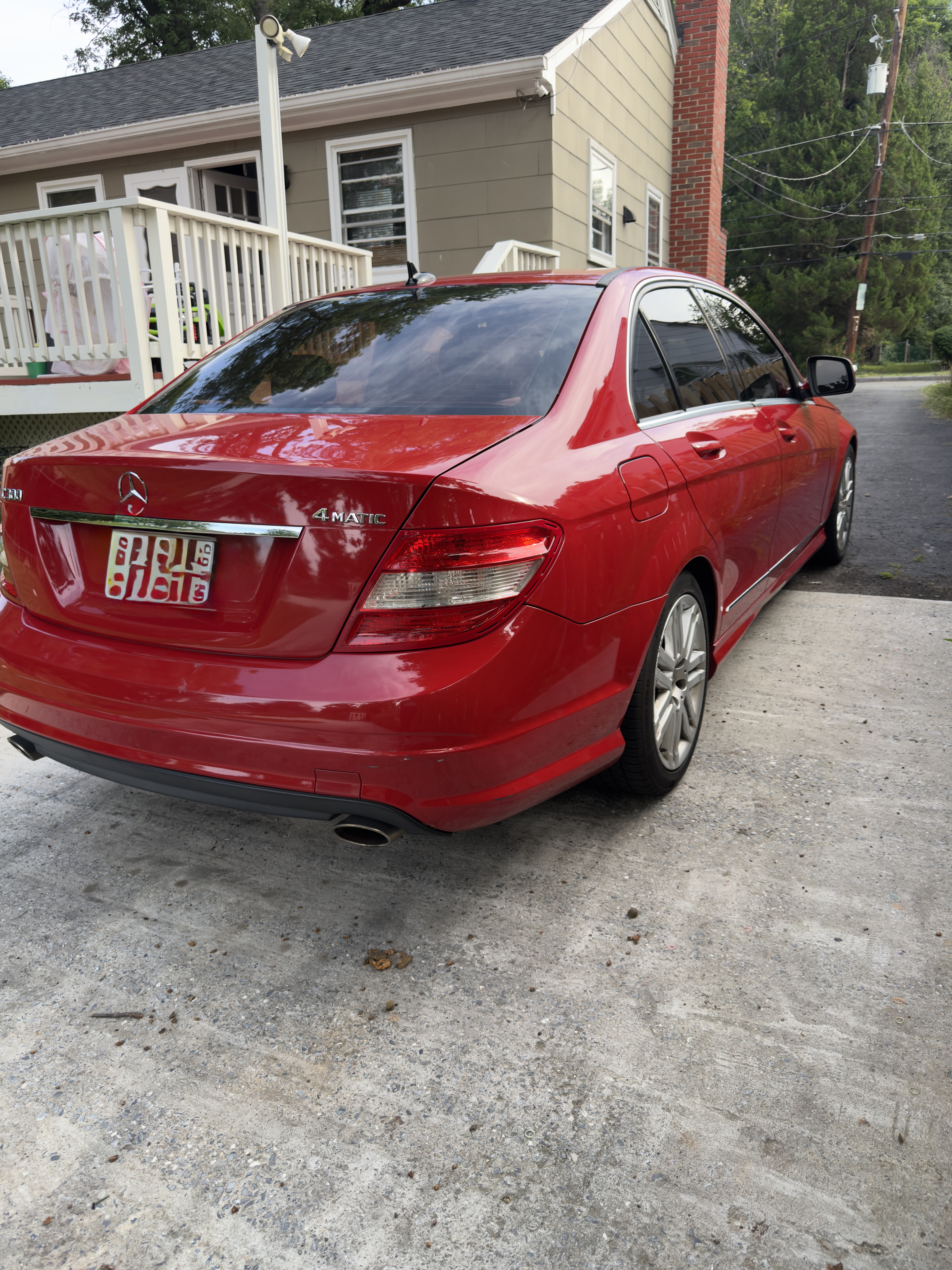 Used 2009 Mercedes-Benz C 300 4MATIC Sedan image 2
