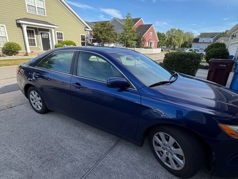 Used 2009 Toyota Camry XLE FWD image 5