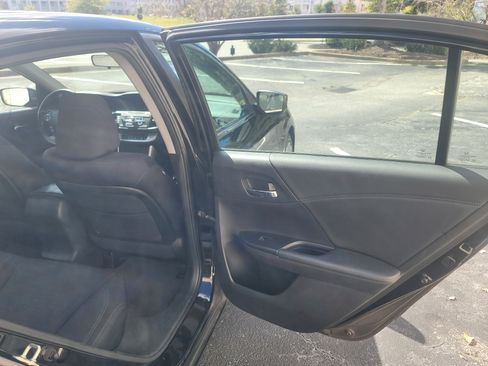 Used 2014 Honda Accord Sport image 20